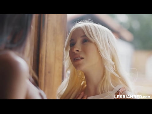 ❤️ Hoʻi mai ke kaikamahine i ka home i kekahi mau mahina ma hope a hoʻopau i ka ʻai ʻana i ka pussy a kona stepmom ️ Fucking video iā mākou haw.myteporn.ru ️❤